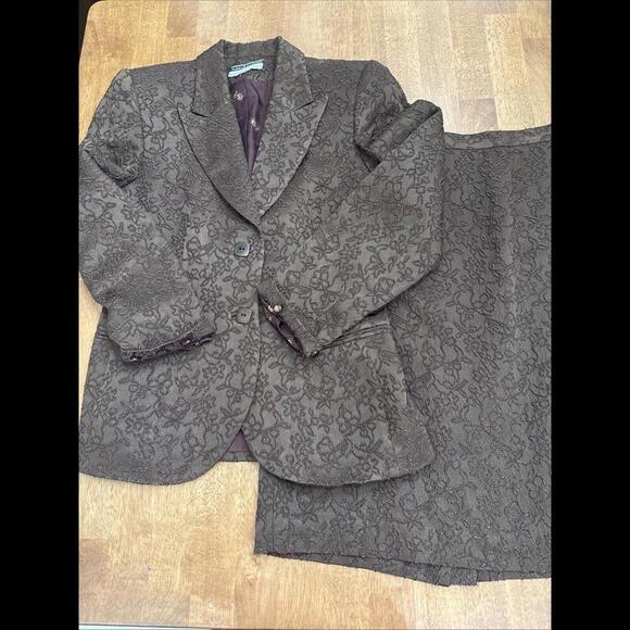 Other - VTG Saks Fifth Avenue suit skirt & Jacket Set Brown Brocade Womens Sz 8 Classy​
